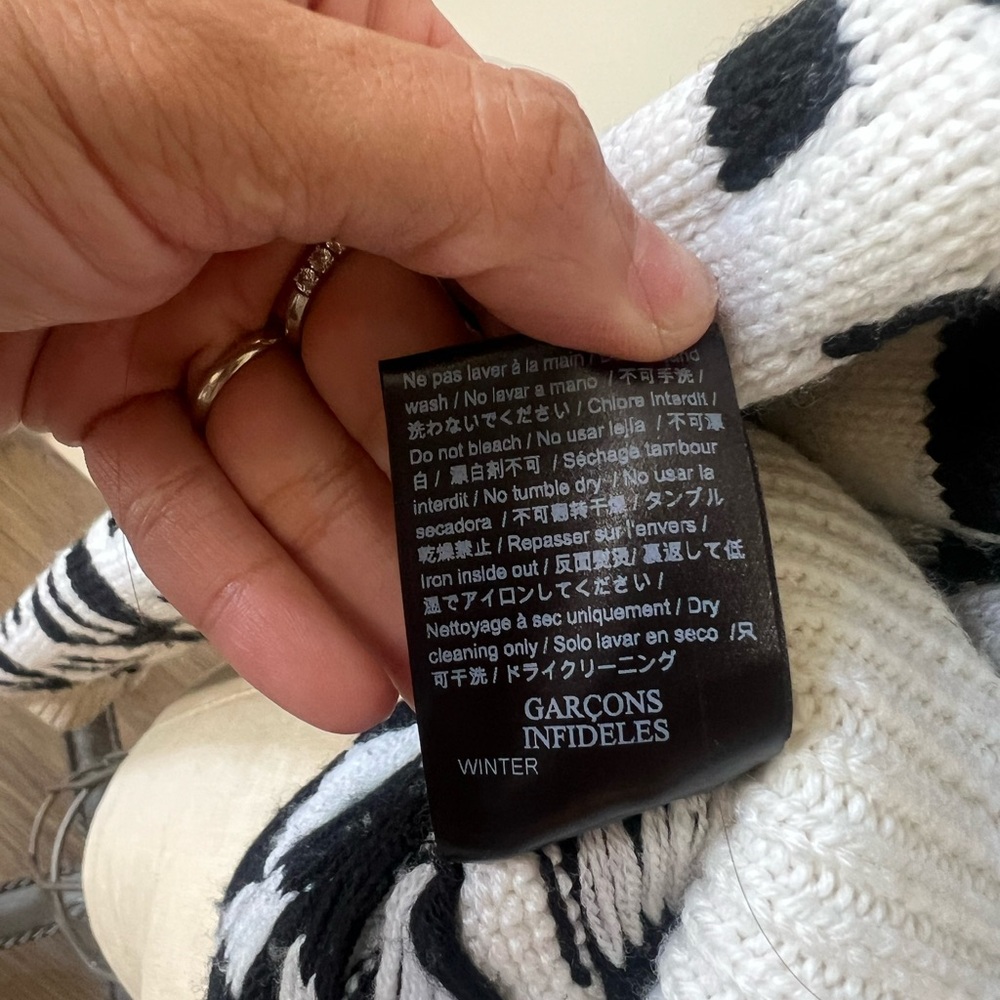 Garons Infidles Winter Pattern Sweater - image 4